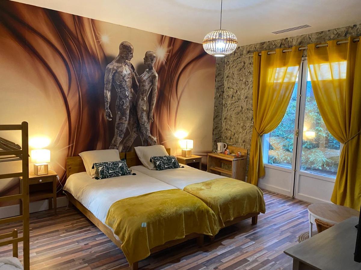 Les Genebruyeres - L'Histoire D'Un Reve Bed & Breakfast Aubigny-sur-Nere Exterior photo